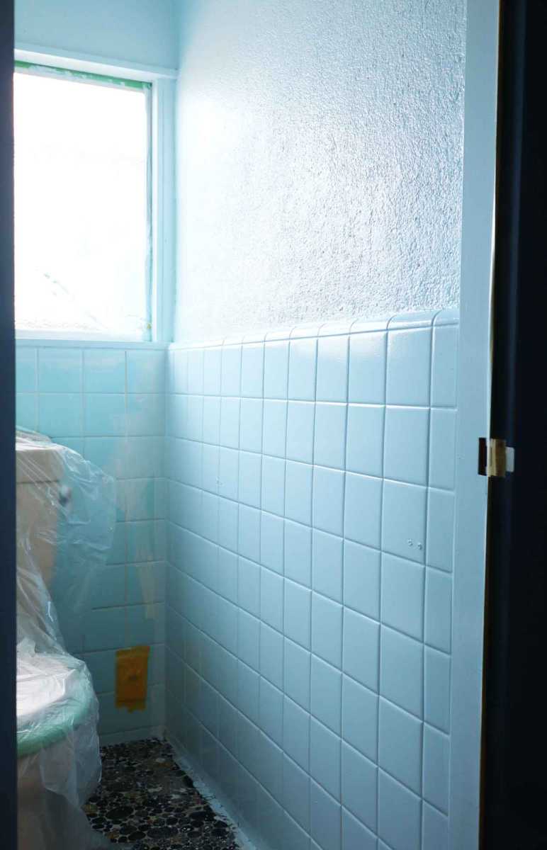 トイレのdiyリフォーム 前編 既存タイルにペンキを塗る 湘南 空き家をオシャレにdiyセルフリノベーション